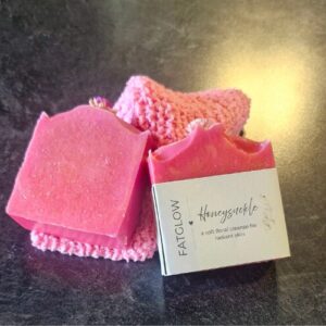 Fatglow Honeysuckle tallow soap with Himalayan Rhubarb powder and Honeysuckle fragrance, handmade in New Zealand