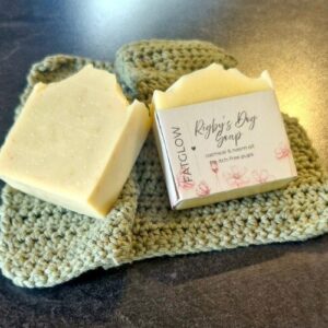 Fatglow Rigby's Dog tallow soap with bentonite clay, neem oil and colloidal oats, handmade in New Zealand